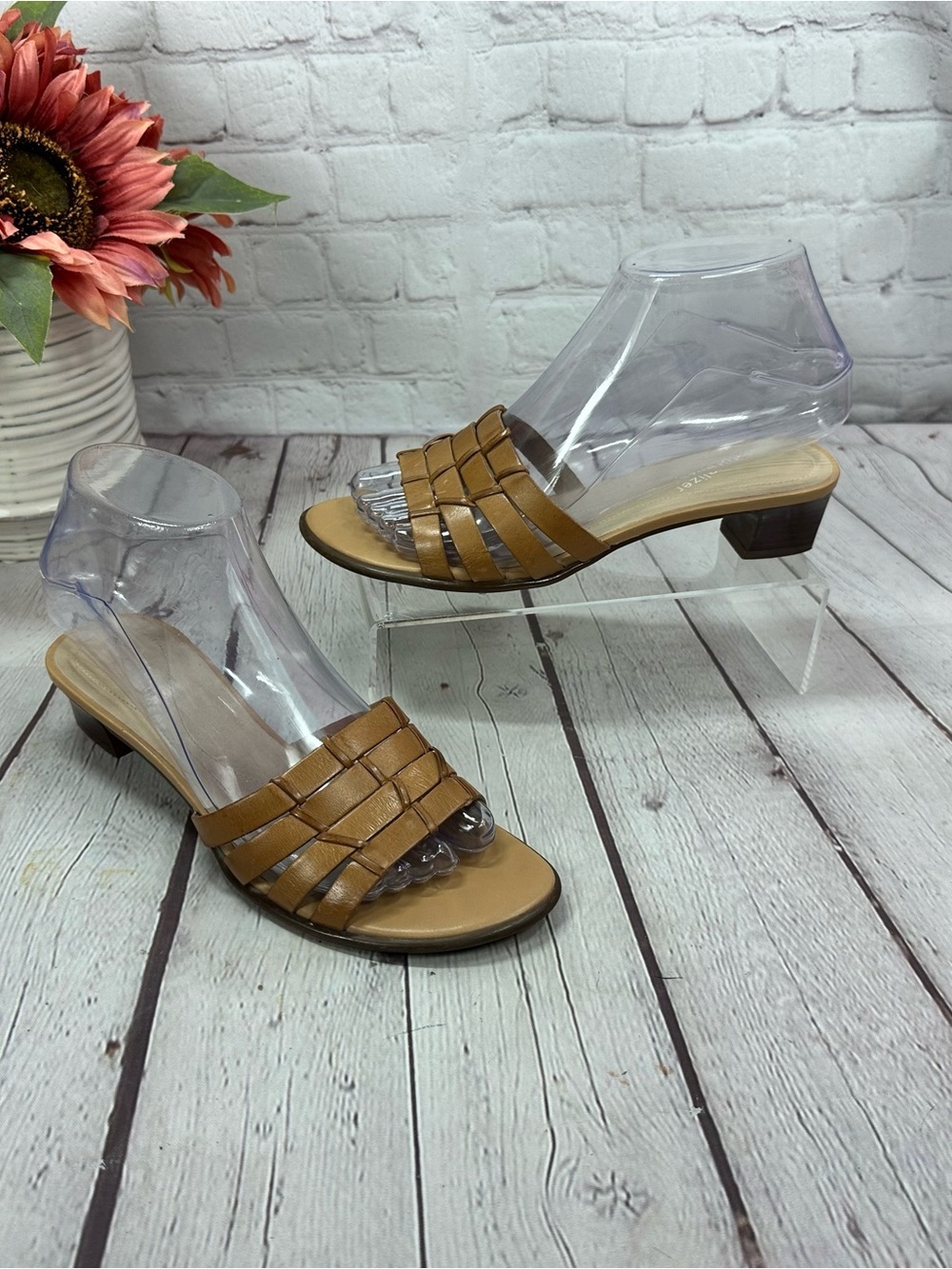 Naturalizer tan leather Woven Slide Sandals Low Block Heel women 5.5 summer